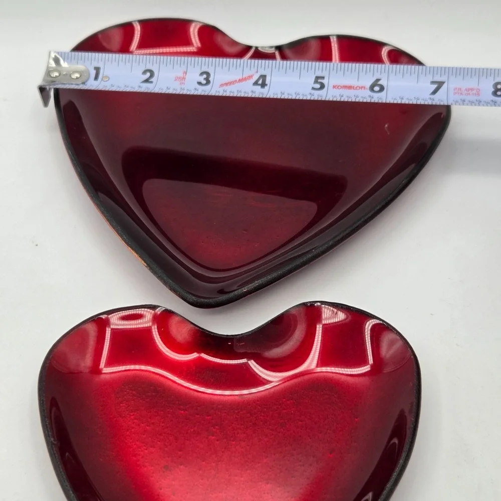 VINTAGE  Three Stackable Ruby Red Glass‎ Heart Trinket Jewelry Trays